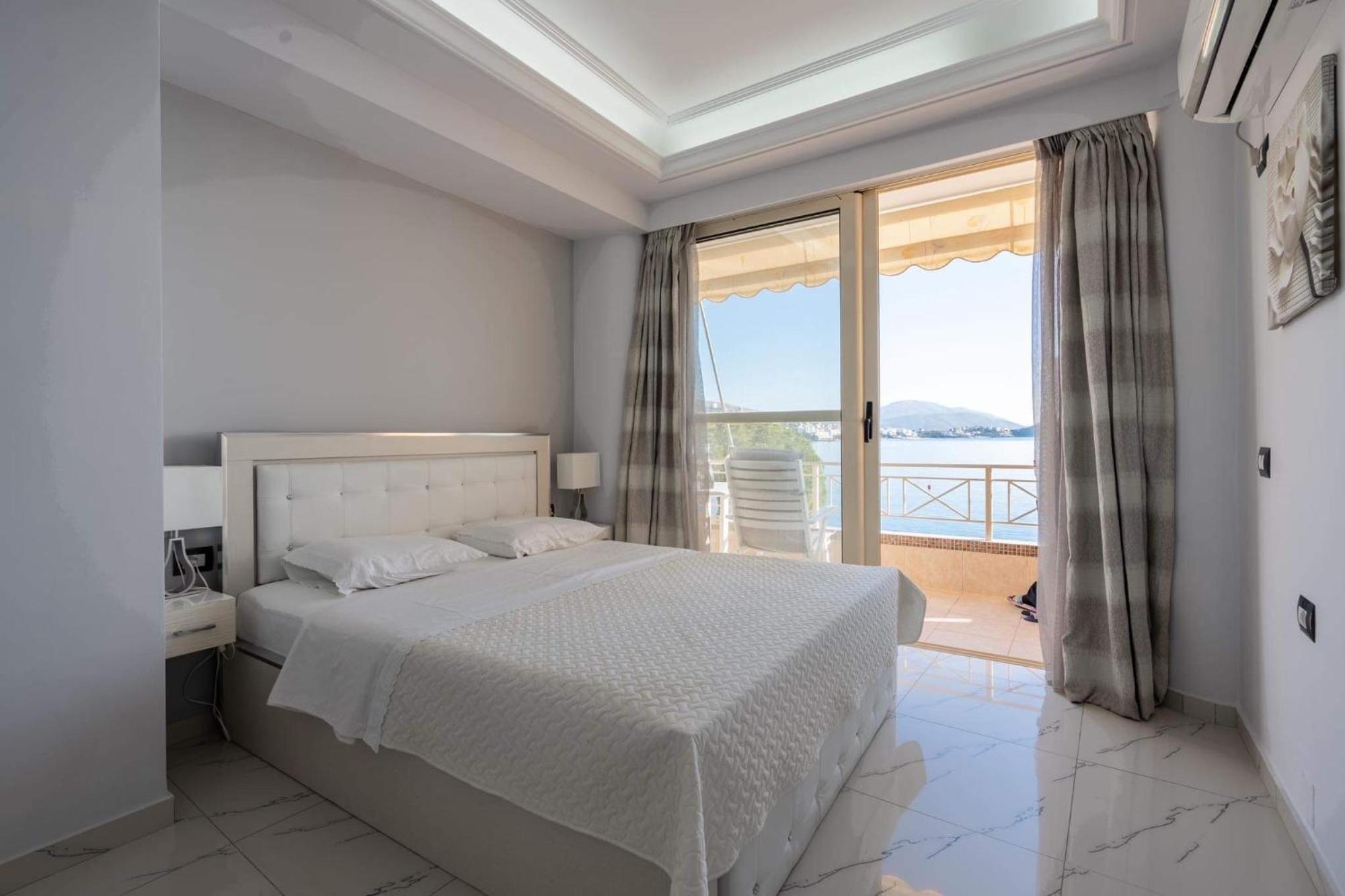 Apartment In Saranda Exterior foto
