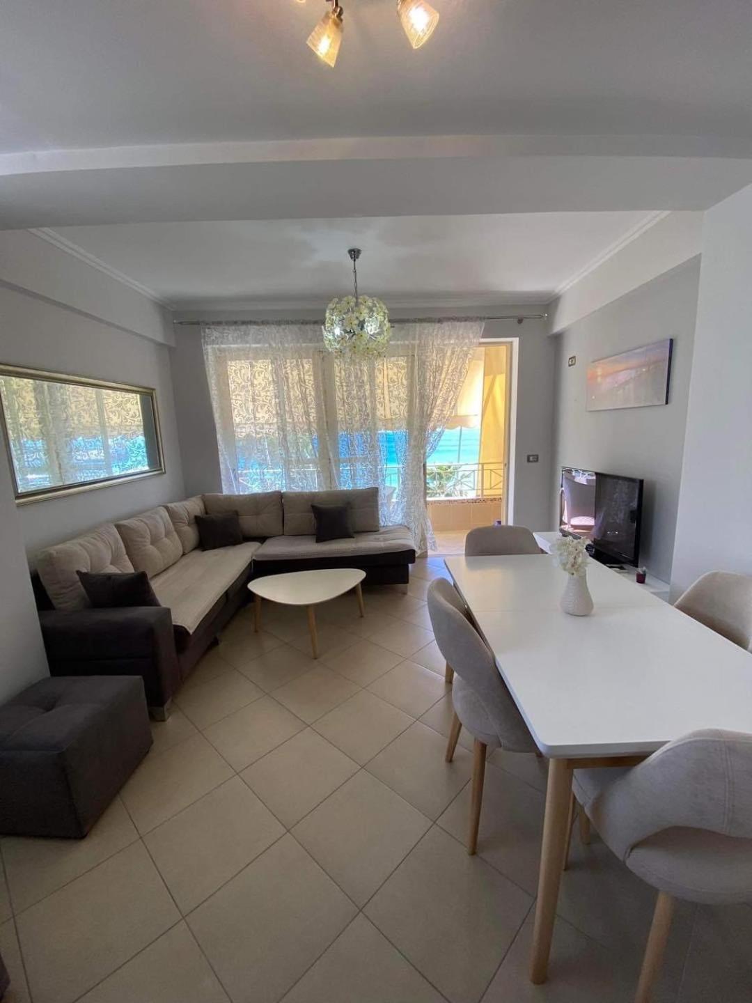 Apartment In Saranda Exterior foto